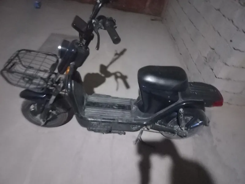 Skuter yuradigan holatda 3