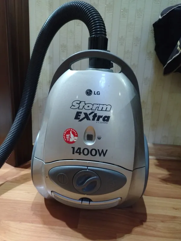 Пылесос LG 1400w