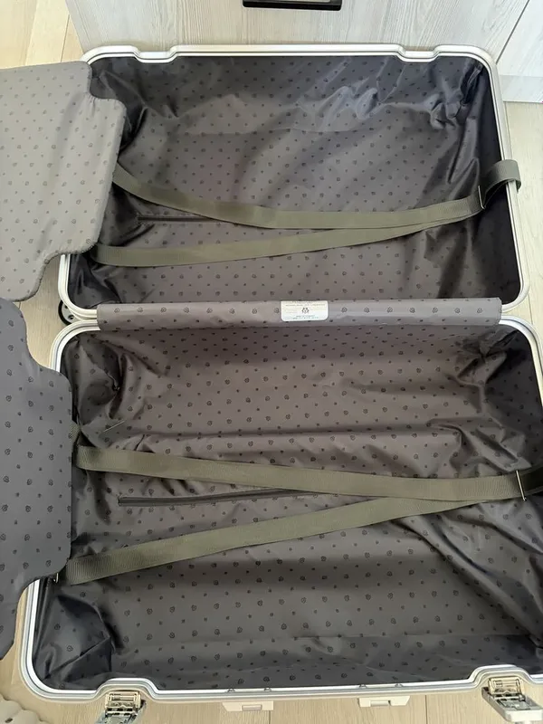 Чемодан Rimowa аллюминевый 24 дюйма 6 Чемодан Rimowa аллюминевый 24 дюйма 6