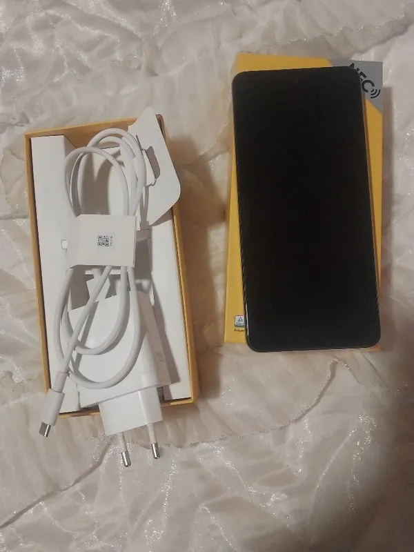 Realme c 75 gold svet — фото 2
