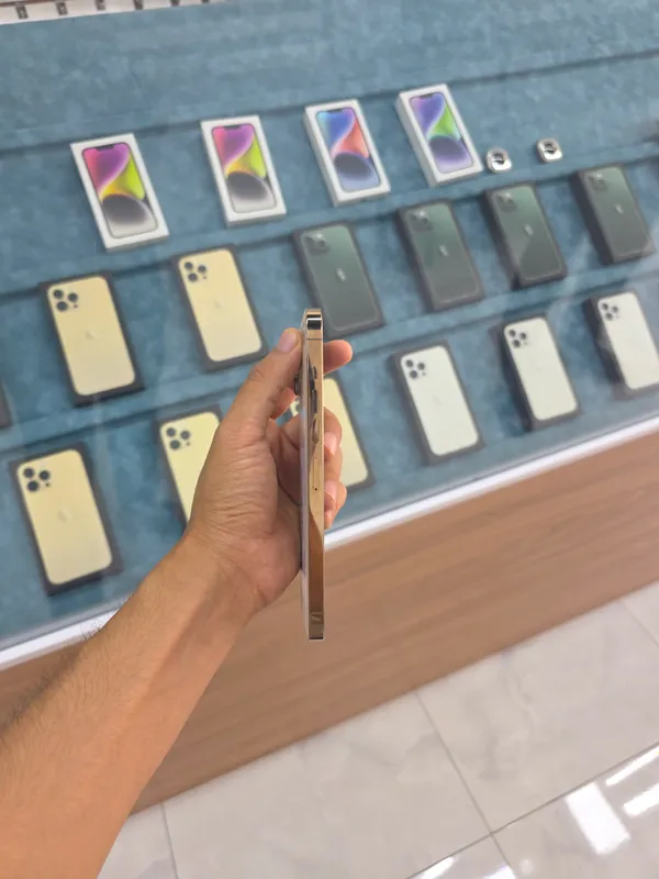 iPhone 13 pro max 2 iPhone 13 pro max 2
