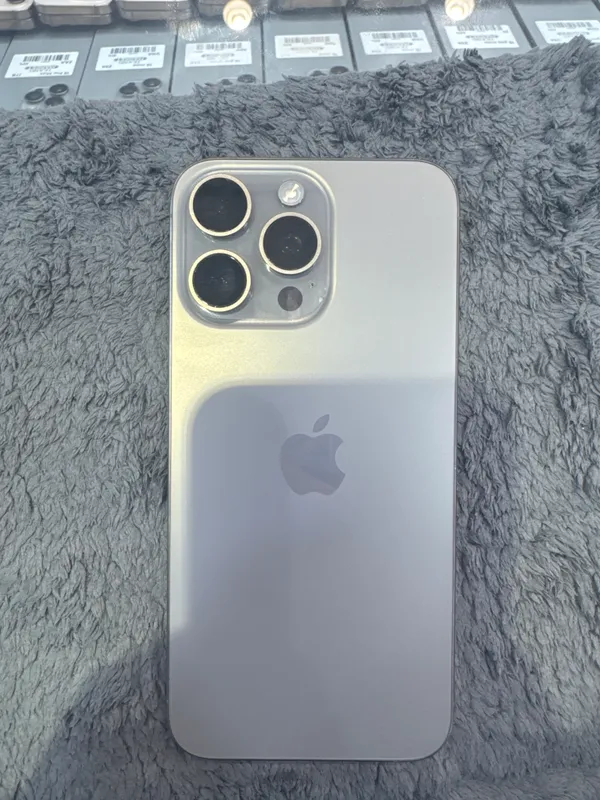 iPhone 1 iPhone 1