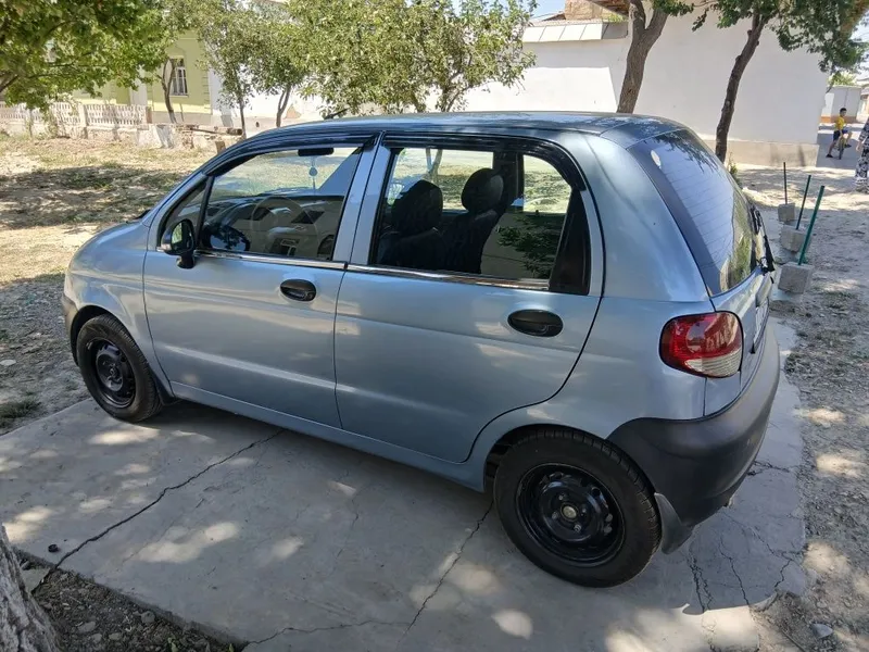 Matiz mix sotiladi.2500 4