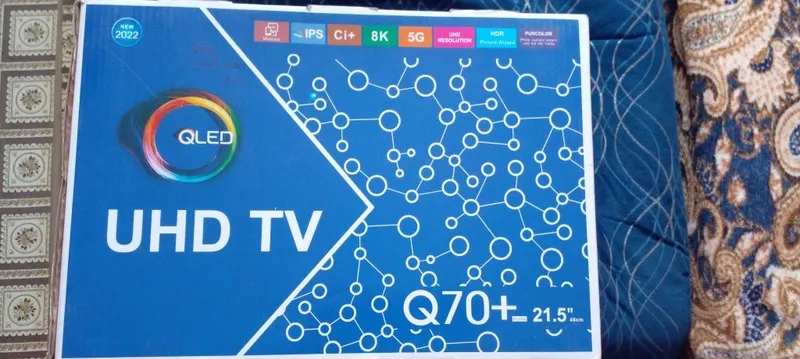 Телевизор Philips QLED 21.5 1 Телевизор Philips QLED 21.5 1