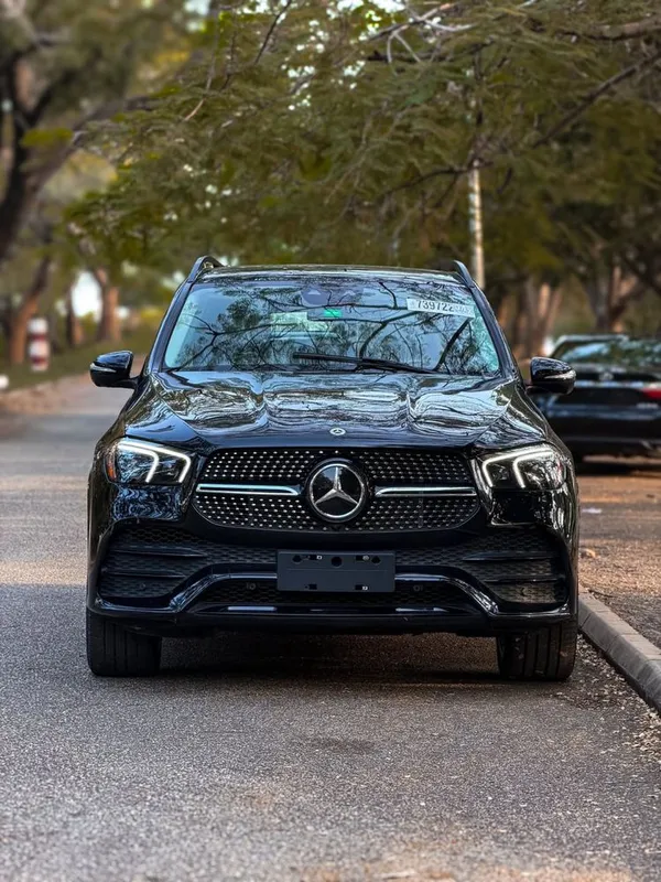 Новый Mercedes-Benz GLE 450 4MATIC — фото 1