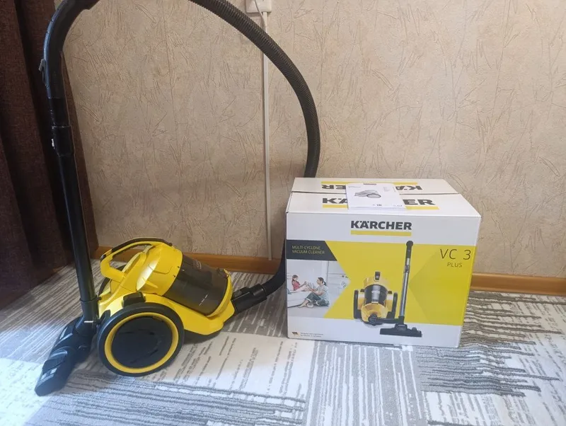 Пылесос Karcher в рабочем состоянии 1 Пылесос Karcher в рабочем состоянии 1