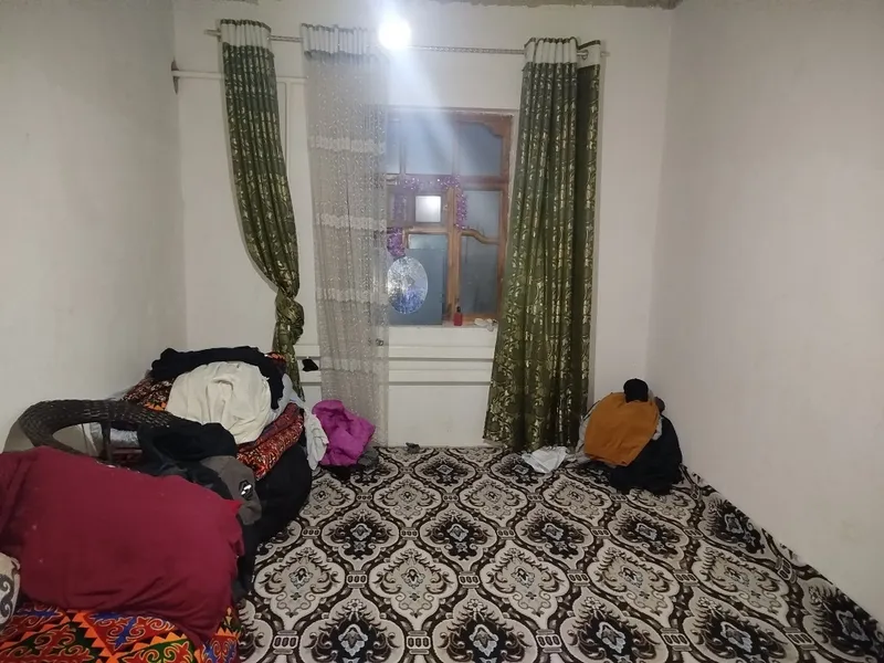 Qos kol 4 te 45 mektepke jaqin jerde uy satıladi. Amu tani koshesi — фото 4