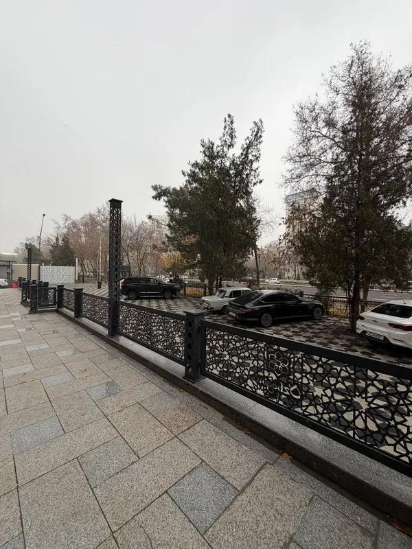 Ул. Бабур "Жк Узбегим" Нежилое помещение 1-Линия 470кв. Потолоков 5.5 — фото 6