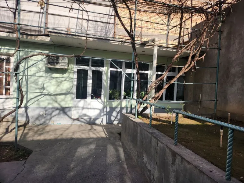 Срочно!!! Продается Комолон 6 Соток 8 та хона Фасад 17,8*33,7 — фото 2