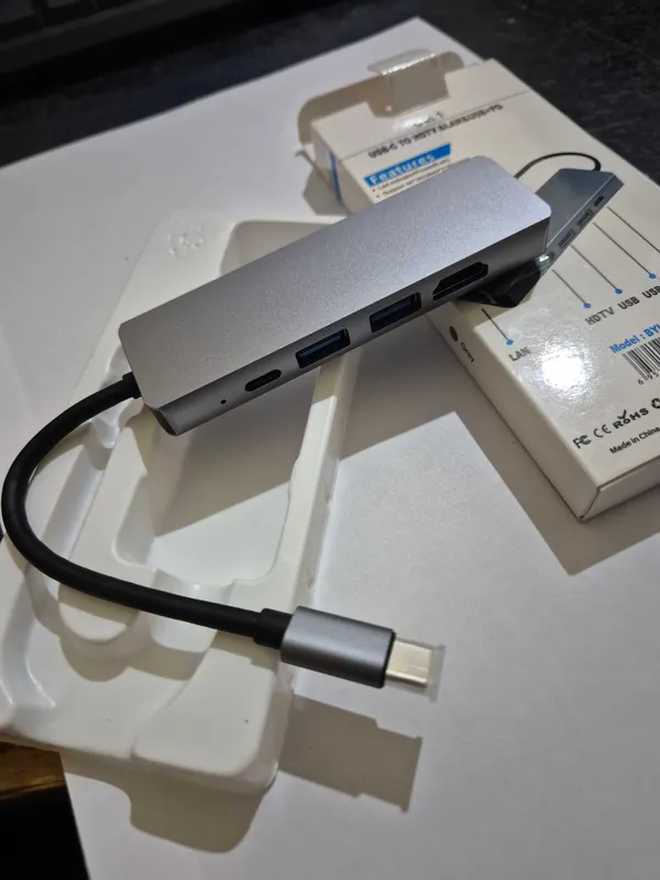 Adapter Type-C dan HDTV+USB+PD+LAN 3 Adapter Type-C dan HDTV+USB+PD+LAN 3