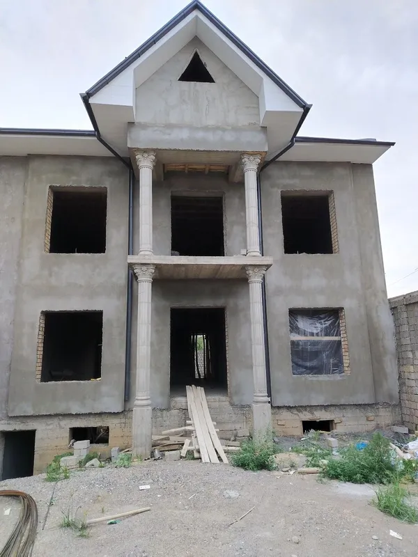 Hovli sotiladi, 3 etaj (podvoli bor) 1 Hovli sotiladi, 3 etaj (podvoli bor) 1