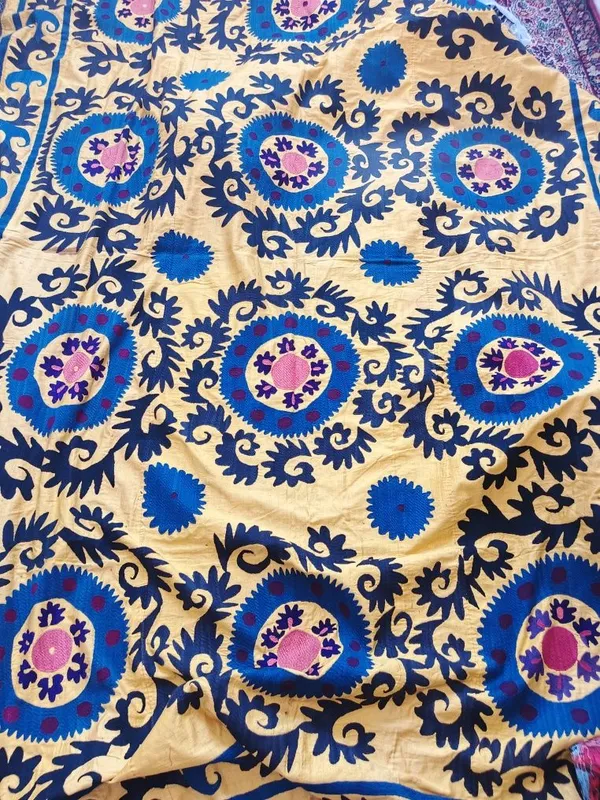 Qadimiy kashta sotiladi