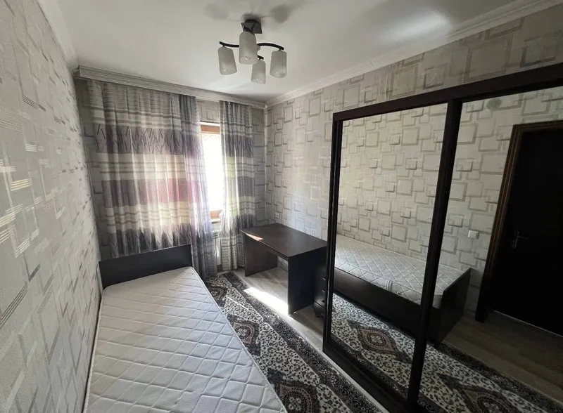 Продаётся 3-комнатная квартира, 68 м², 2/4, кирпичный дом (77 серия), Мирзо-Улугбекский район 3