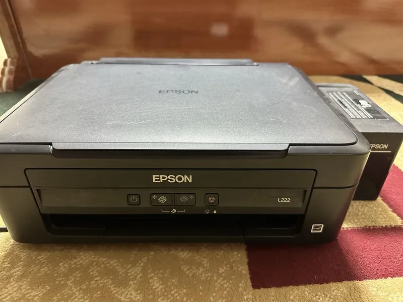 Цветной принтер / МФУ 3 в 1 EPSON L222 с СНПЧ. 1 Цветной принтер / МФУ 3 в 1 EPSON L222 с СНПЧ. 1