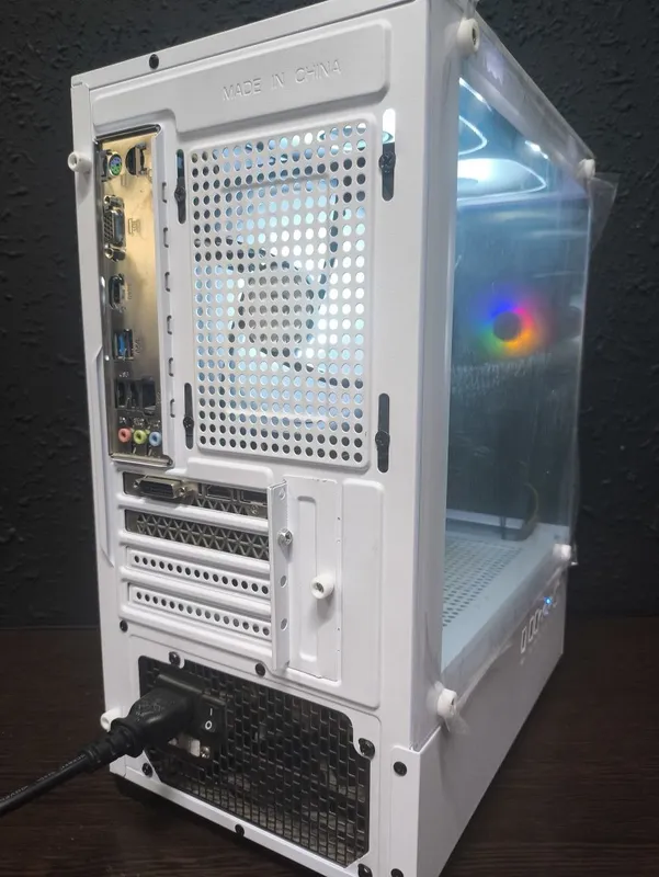 Gigabyte H510+i5 10400+16Gb+RTX2060Super 4 Gigabyte H510+i5 10400+16Gb+RTX2060Super 4
