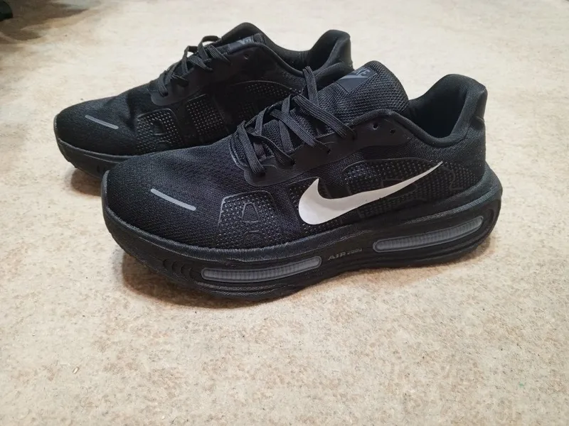Новые легкие Nike, 43 размер 1 Новые легкие Nike, 43 размер 1