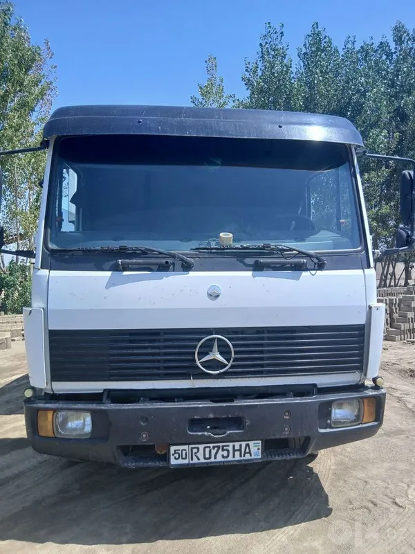 Mersides benz yuk mashinasi 1 Mersides benz yuk mashinasi 1