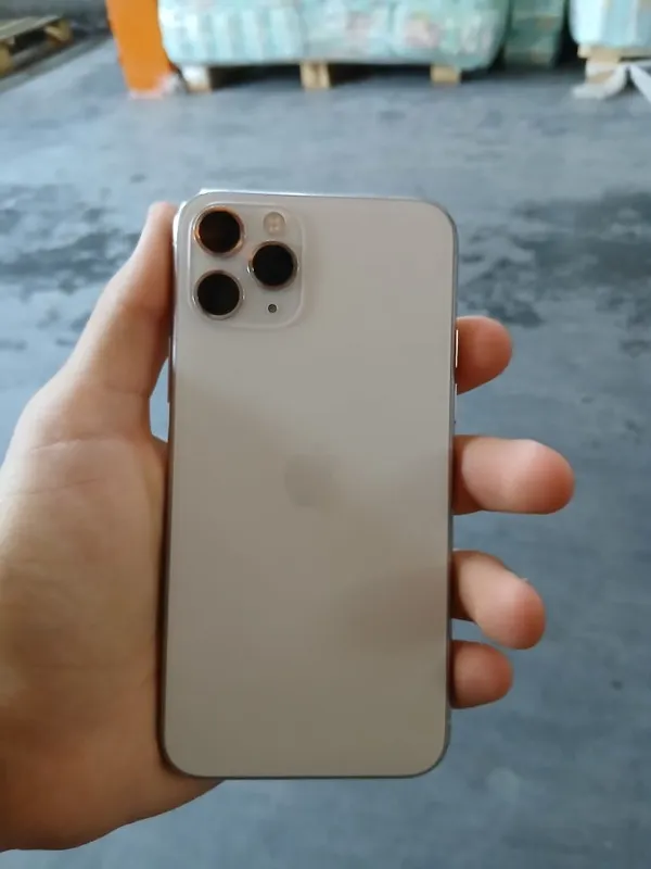 Iphone 11 pro .