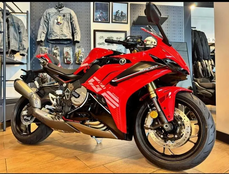 Voge RR660S mototsikl 1 Voge RR660S mototsikl 1