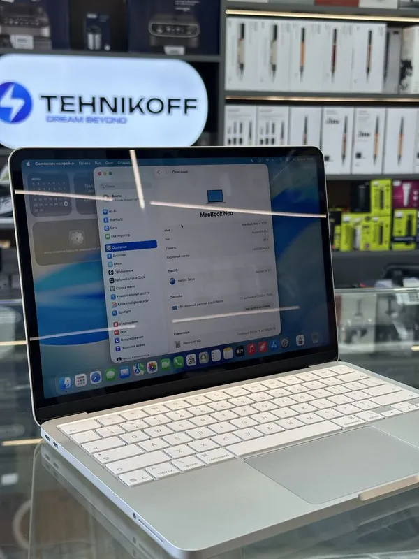 MacBook Neo 8/256 2
