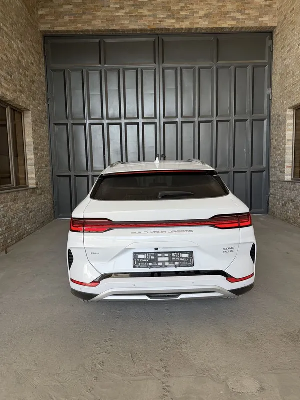 BYD Champion Gibrid sotiladi 110kmlik — фото 1