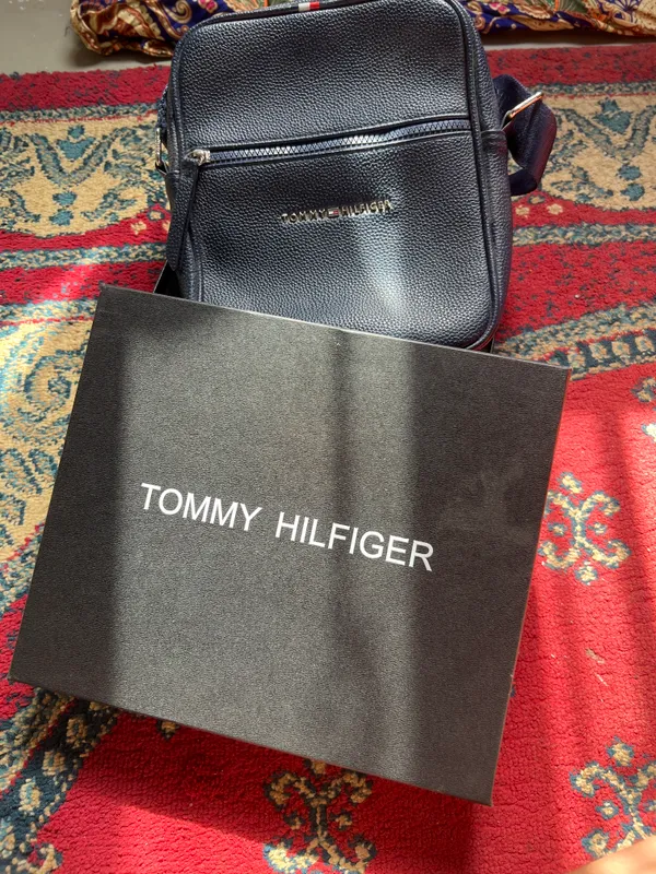 Tommy Hilfiger sumka