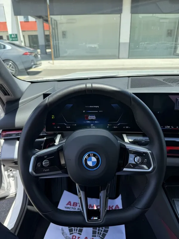 Bmw i5 35L 2024-Yil 15.700 yurgan +dop option 360kamera Harman Kardon 6 Bmw i5 35L 2024-Yil 15.700 yurgan +dop option 360kamera Harman Kardon 6