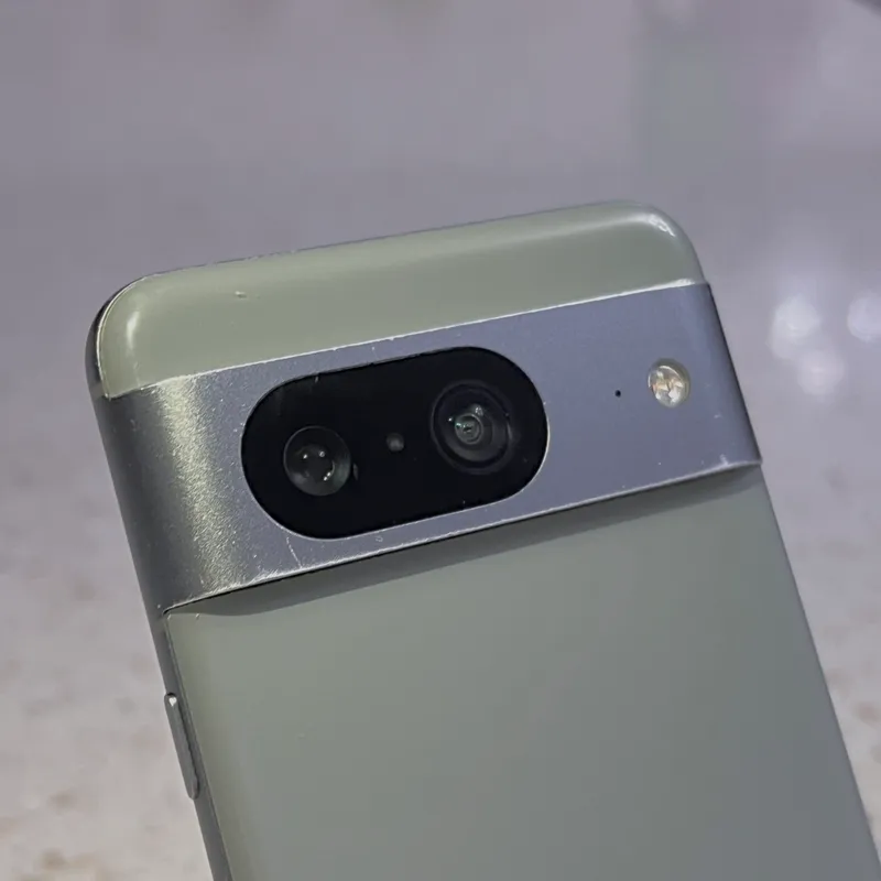 Google Pixel 8 2