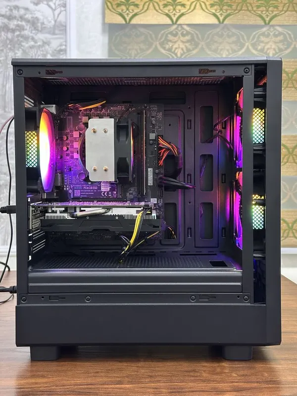Игровой компьютер: i3-12100F | RX 580 8GB | DDR4 16GB | 256GB NVMe 2