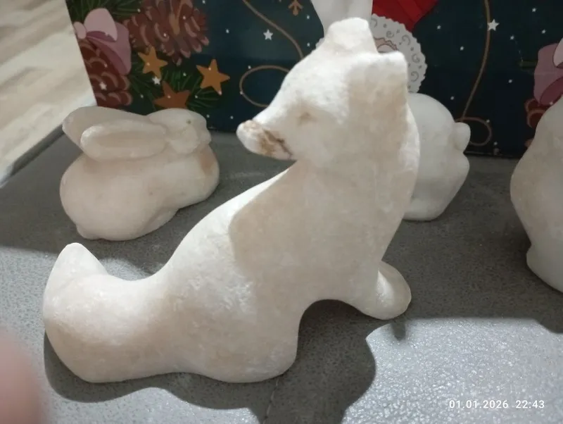 продам фигурки животных из камня