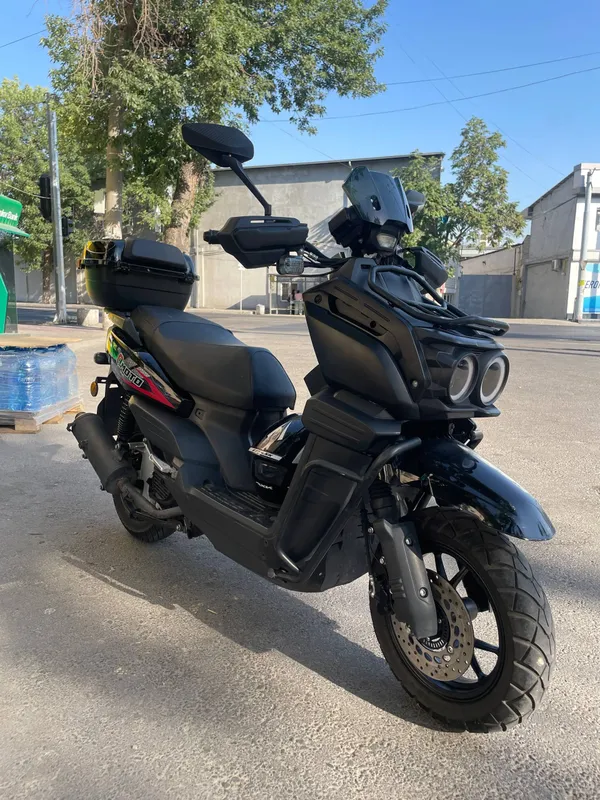 Продаётся скутер Tank 5.200, на бензине 1 Продаётся скутер Tank 5.200, на бензине 1
