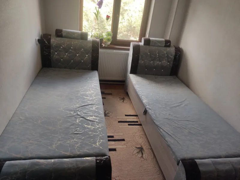 2 ta pachti yangi krovat sotiladi