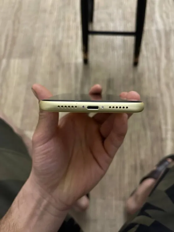 iphone xr 4