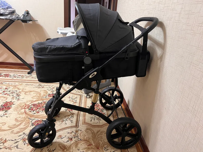 Bolalar kalyaskasi bilan ovqatlanish stulchigi 4
