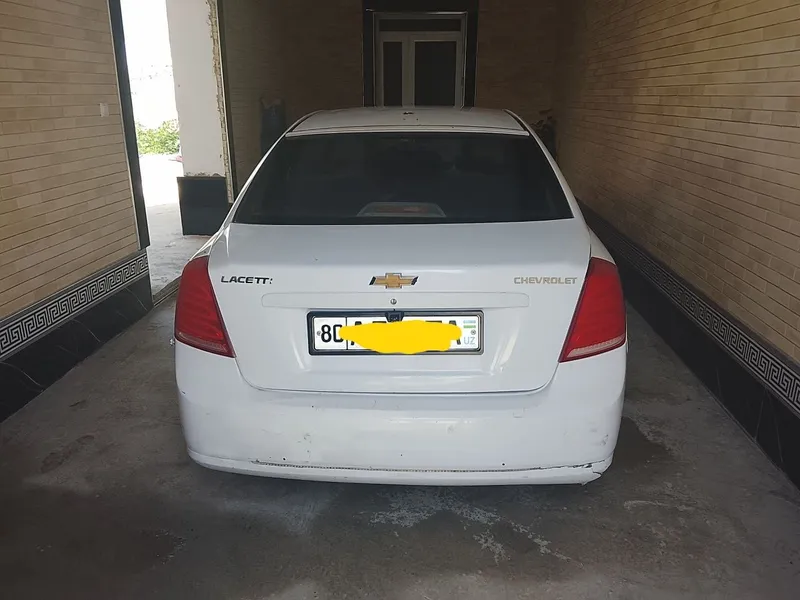 Продаётся автомобиль Lasetti 2