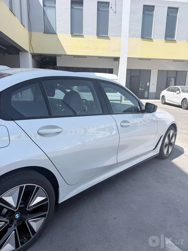 BMW I3 40L night sport 2024 yil 4 BMW I3 40L night sport 2024 yil 4