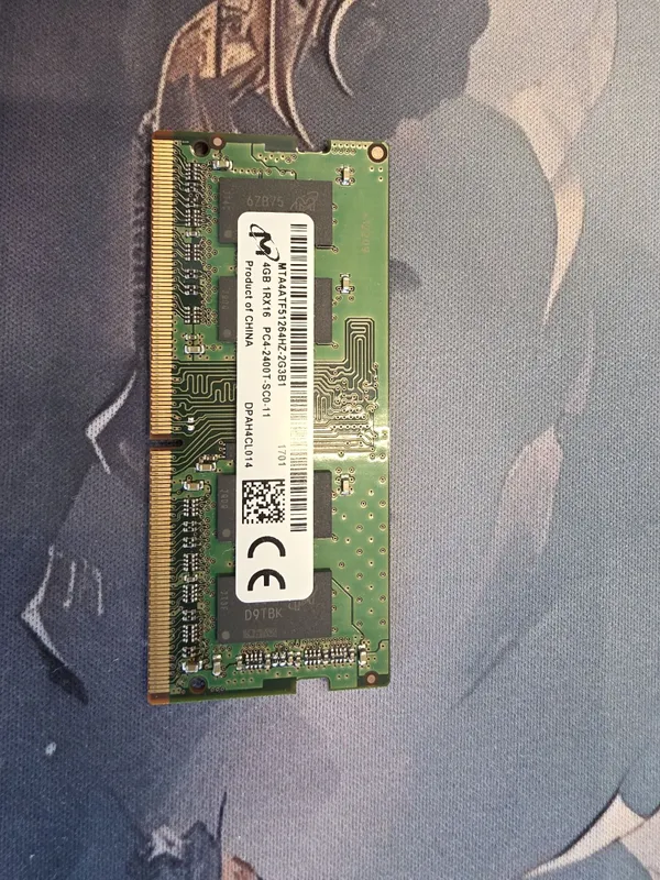Оперативная память 4GB DDR4 2400MHz SO‑DIMM Micron, б/у 1 Оперативная память 4GB DDR4 2400MHz SO‑DIMM Micron, б/у 1