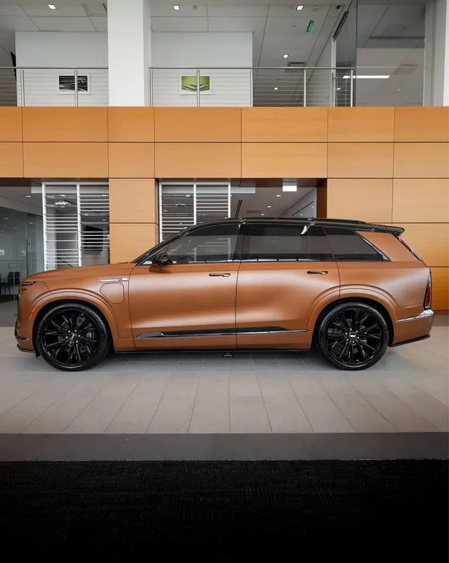 Cadillac Vistiq Platinum EV 2027 10 Cadillac Vistiq Platinum EV 2027 10