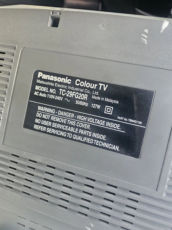 Panasonic katta tv 3 Panasonic katta tv 3