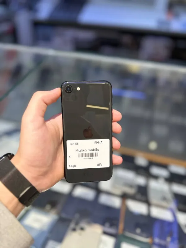 iPhone SE iPhone SE