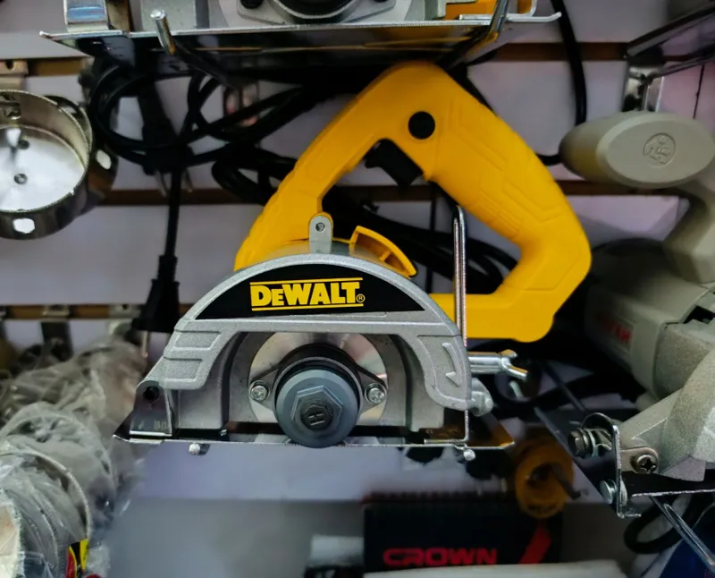 Пчелка DeWalt циркулярная пила — фото 5