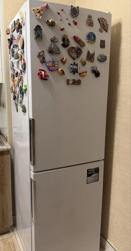 Холодильник Hotpoint Ariston