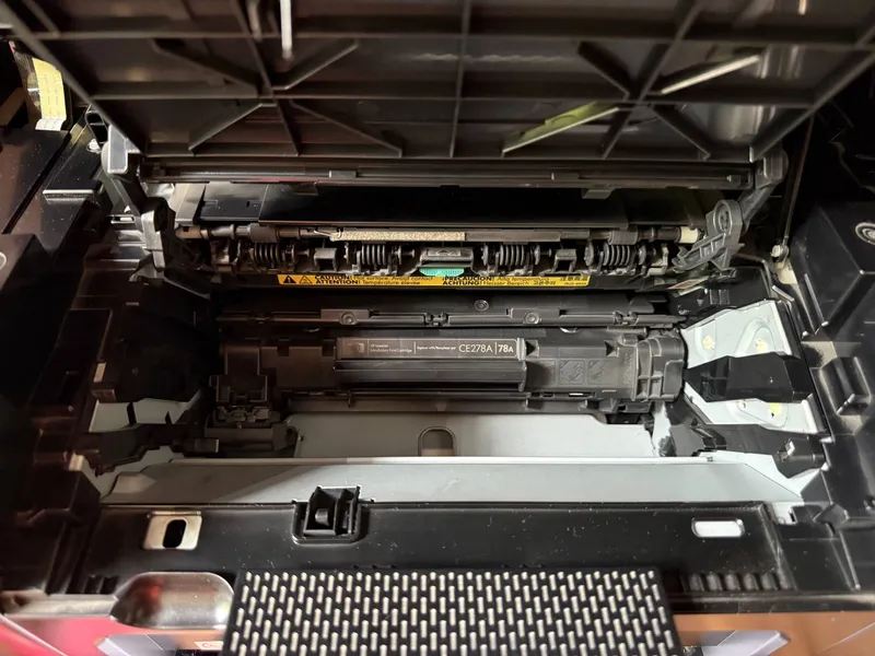 продам принтер HP LaserJet 1536dnf MFP 3 продам принтер HP LaserJet 1536dnf MFP 3