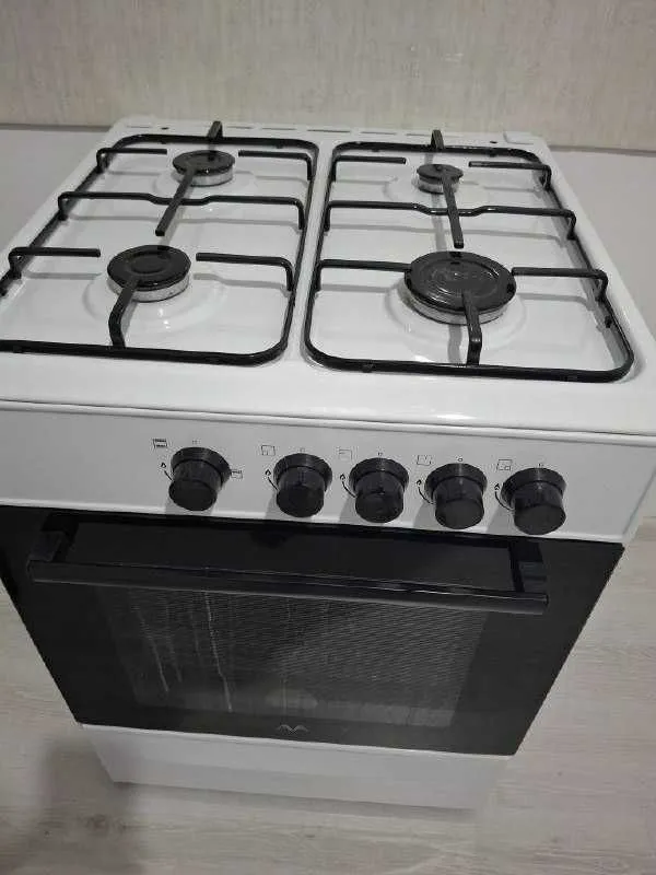 Новая в упаковке кухонная плита VESTA 4 Новая в упаковке кухонная плита VESTA 4