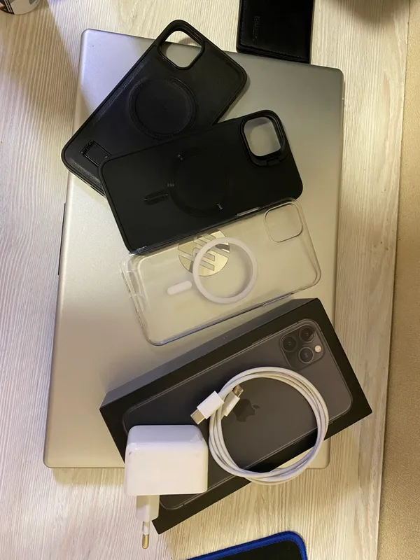 Iphone 11 pro max 256gb/72% вакуум, коробка, документы 2