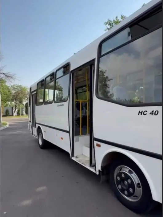 Сотилади Автобус Isuzu SAZ HC40. 2