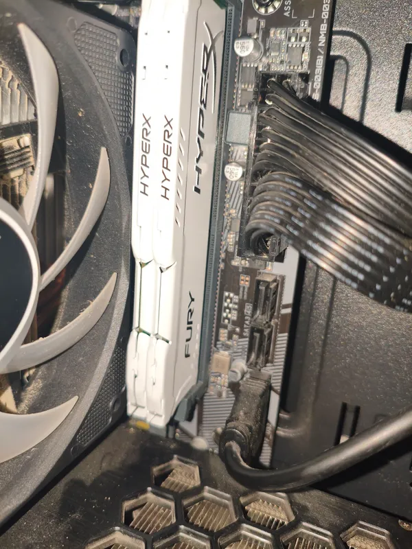 ОЗУ 2×8 3200 MHz с радиаторами HyperX