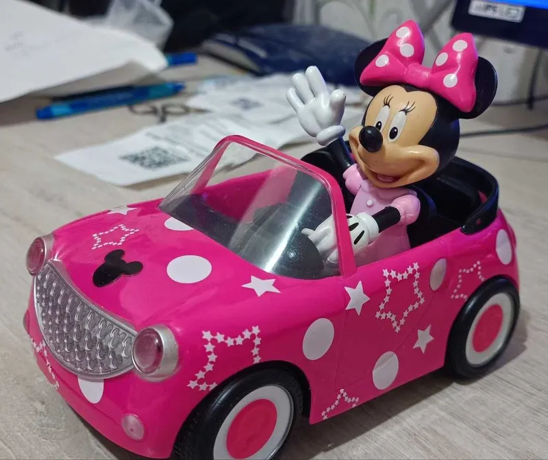 Qizlar uchun Minnie mashinachasi 2