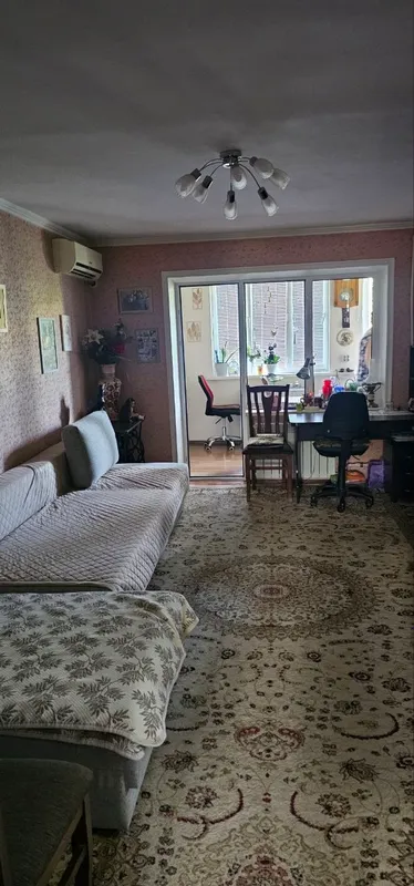 Своя 2-комнатная квартира, 3 этаж. 8