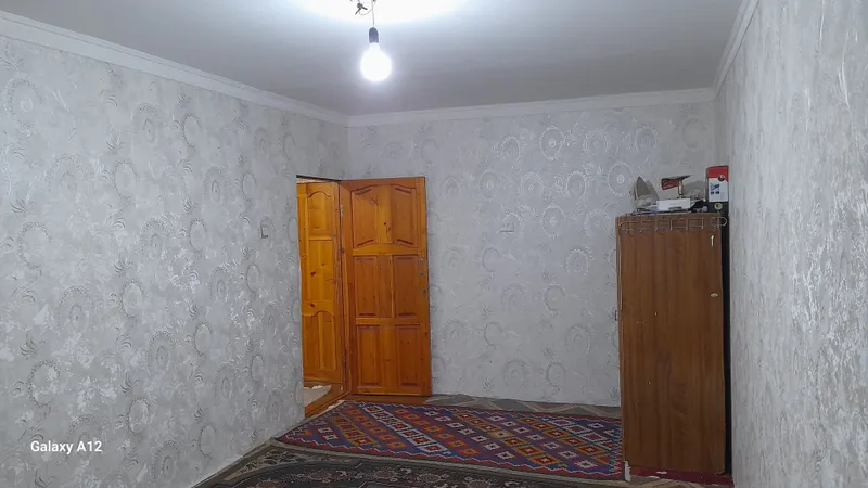 Qarshi shahridan 1 xonali kvartira sotiladi — фото 1